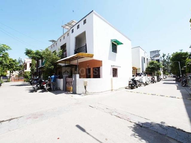 2 BHK Independent House in Ghatlodiya for resale Ahmedabad. The reference number is 21266371