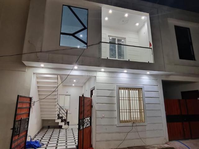 2 BHK Independent House in Gomti Nagar for rent Lucknow. The reference number is 21099385