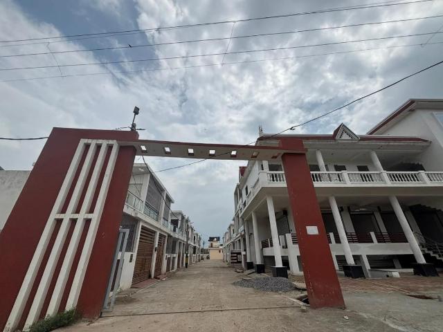 2 BHK Independent House in Gomti Nagar for resale Lucknow. The reference number is 20789281
