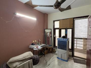 2 BHK Independent House in Govindpuri for resale New Delhi. The reference number is 20513895