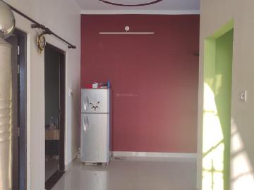 2 BHK Independent House in Haldwani for rent Nainital. The reference number is 9417996