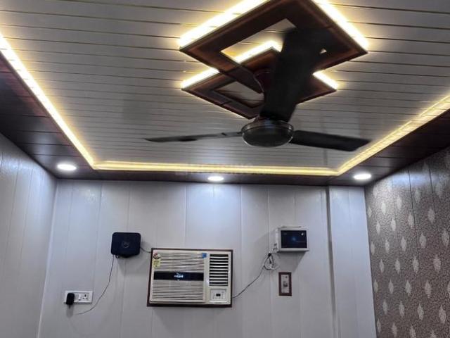 2 BHK Independent House in Hari Nagar for resale New Delhi. The reference number is 21369236