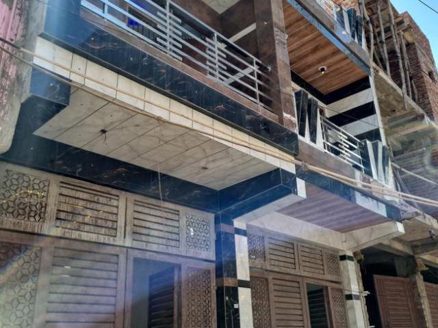2 BHK Independent House in Hastsal for resale New Delhi. The reference number is 19636013