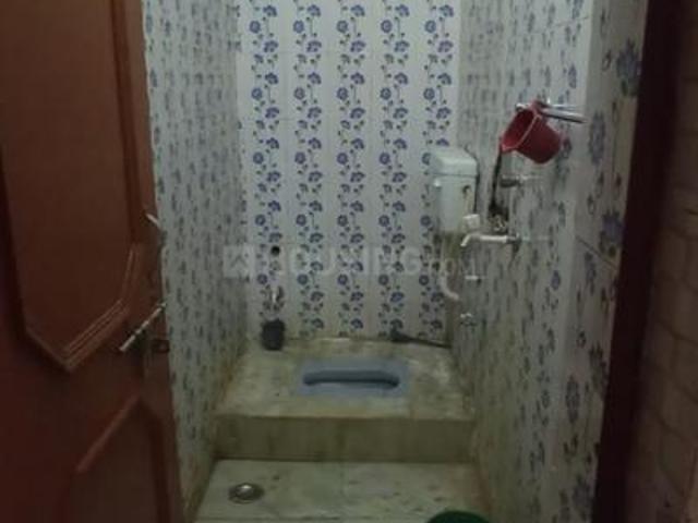 2 BHK Independent House in Idgah Colony for rent Agra. The reference number is 19817901