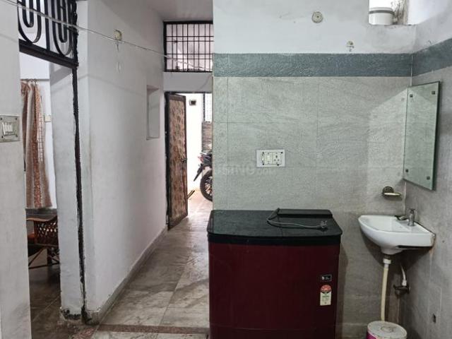2 BHK Independent House in Indira Nagar for rent Lucknow. The reference number is 21226175