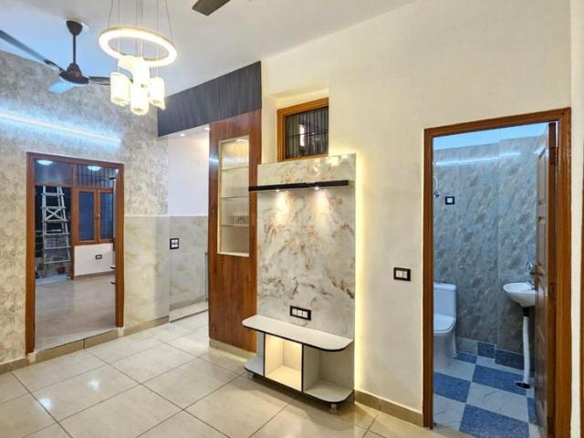 2 BHK Independent House in Indirapuram for rent Ghaziabad. The reference number is 21220585