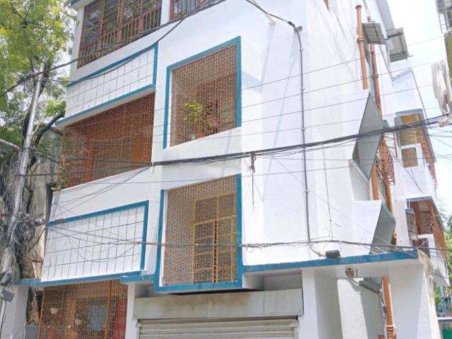 2 BHK Independent Builder Floor in Jadavpur for resale Kolkata. The reference number is 20999746