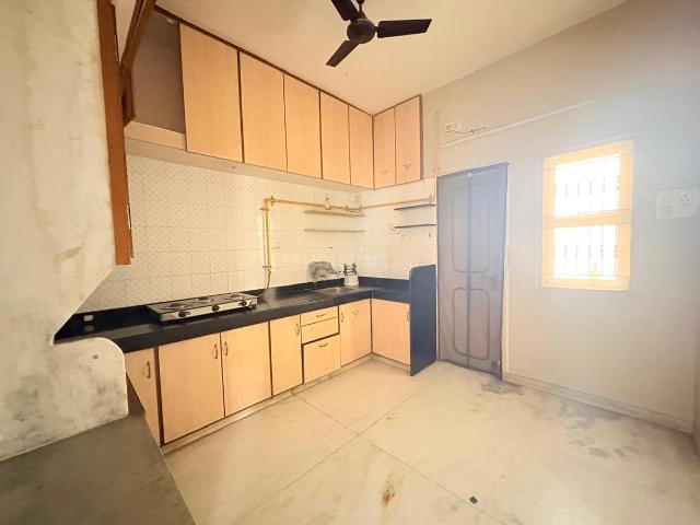 2 BHK Independent House in Jivrajpark for rent Ahmedabad. The reference number is 20882310