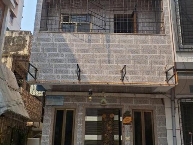 2 BHK Independent House in Kandivali West for rent Mumbai. The reference number is 20289532