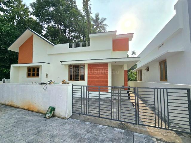 2 BHK Independent House in Kalamassery for resale Kochi. The reference number is 21332319