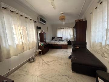 2 BHK Independent House in Kalighat for resale Kolkata. The reference number is 20144388