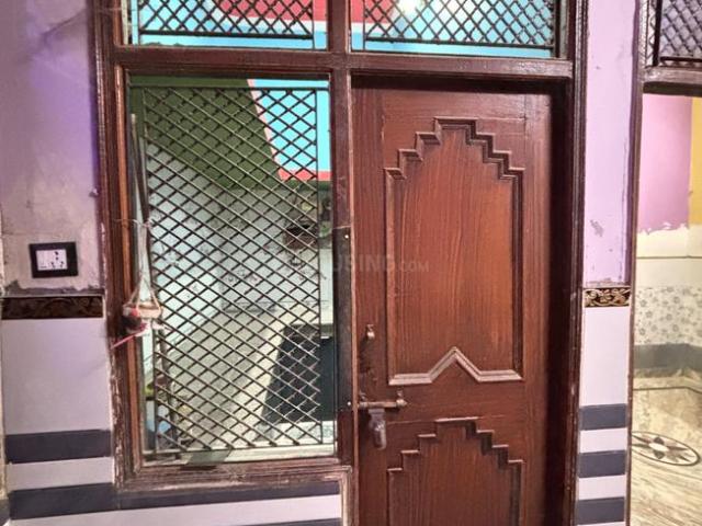 2 BHK Independent House in Karawal Nagar for rent New Delhi. The reference number is 19153721