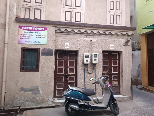 2 BHK Independent House in Khadia for resale Ahmedabad. The reference number is 15004109