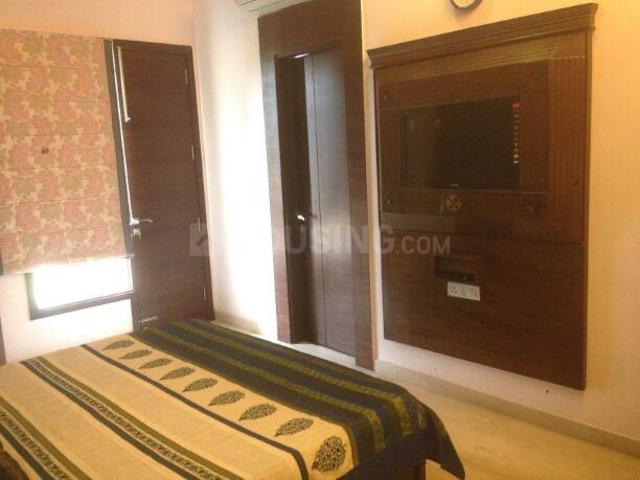 2 BHK Independent House in Lajpat Nagar for rent New Delhi. The reference number is 20441376