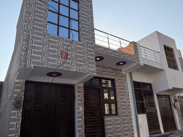 1 BHK Independent House in Bamheta Village for resale Ghaziabad. The reference number is 19660874