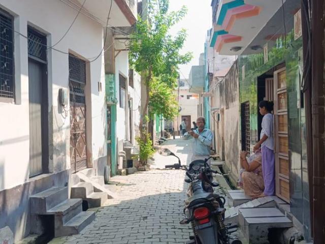 2 BHK Independent House in Lalla Pur for resale Meerut. The reference number is 21173380