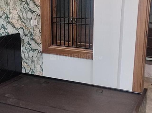 2 BHK Independent House in Laxmi Nagar for rent New Delhi. The reference number is 18909227