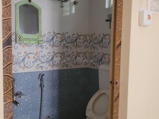 2 BHK Independent House in Madhavaram for rent Chennai. The reference number is 21004625