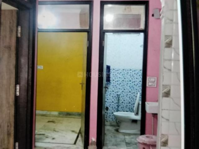 2 BHK Independent House in Mahavir Enclave for rent New Delhi. The reference number is 21215422