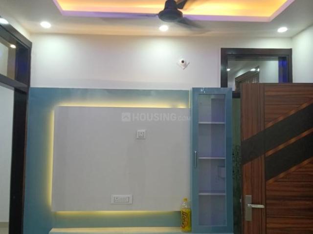2 BHK Independent House in Mahavir Enclave for resale New Delhi. The reference number is 20156573