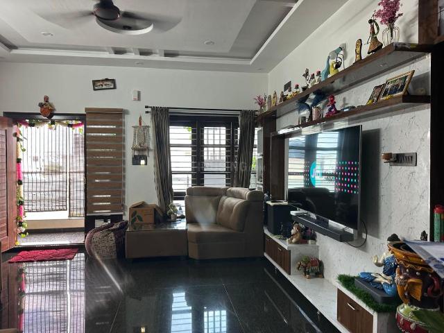 2 BHK Independent House in Mallathahalli for rent Bengaluru. The reference number is 21186274