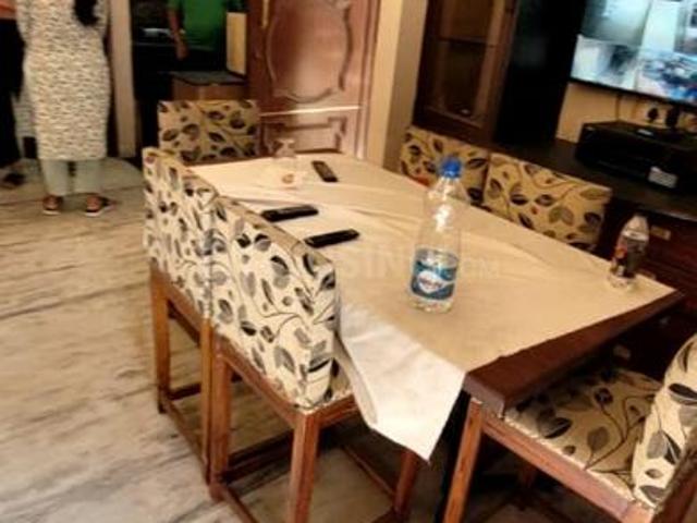 2 BHK Independent House in Masjid Moth Village for rent New Delhi. The reference number is 14369484