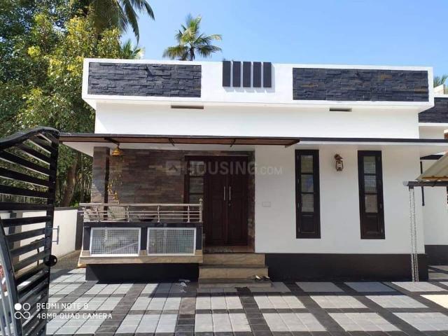 2 BHK Independent House in Mathpurena for resale Raipur. The reference number is 19989935