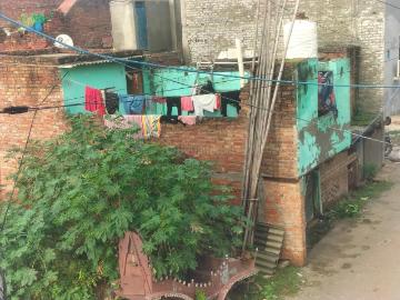 2 BHK Independent House in Mundka for resale New Delhi. The reference number is 18073616