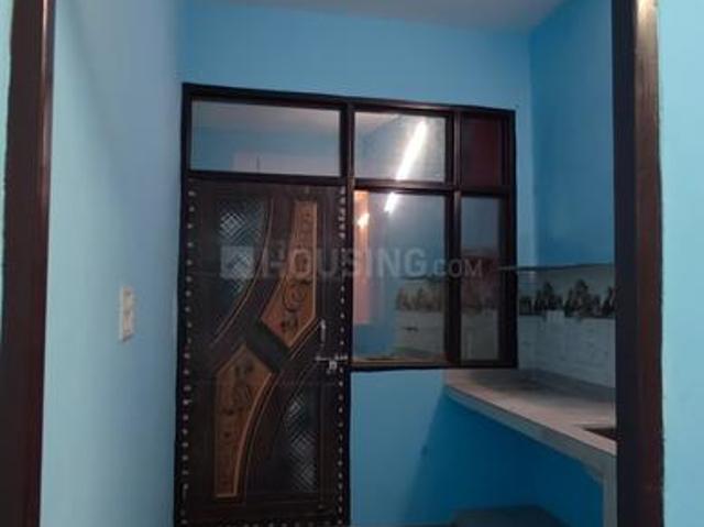 2 BHK Independent House in Mukundpur for rent New Delhi. The reference number is 20756939