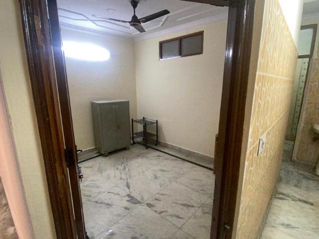 2 BHK Independent House in Mukherjee Nagar for rent New Delhi. The reference number is 21221377