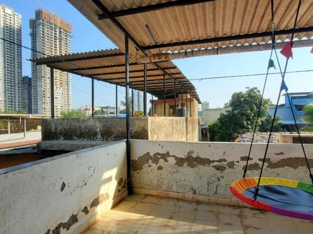 2 BHK Independent House in Mulund West for resale Mumbai. The reference number is 9180190