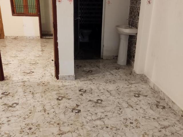 2 BHK Independent House in Naubasta for rent Kanpur. The reference number is 6102308