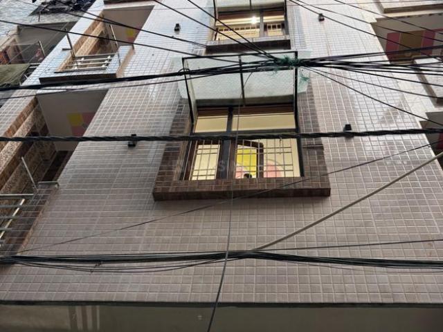 2 BHK Independent House in New Ashok Nagar for resale New Delhi. The reference number is 21266845