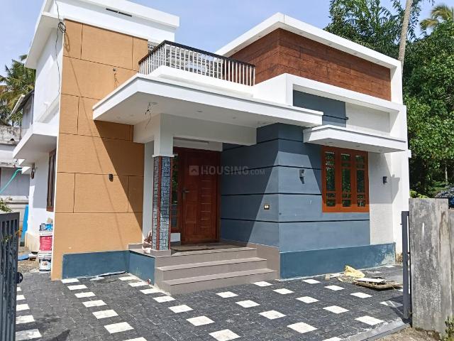 2 BHK Independent House in North Paravoor for resale Kochi. The reference number is 20753331