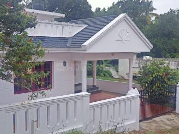 2 BHK Independent House in Palakkal for rent Thrissur. The reference number is 20311056