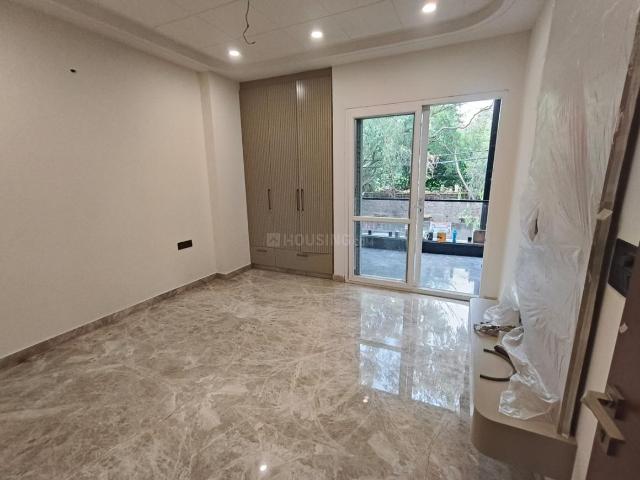 2 BHK Independent House in Paschim Vihar for rent New Delhi. The reference number is 21187026