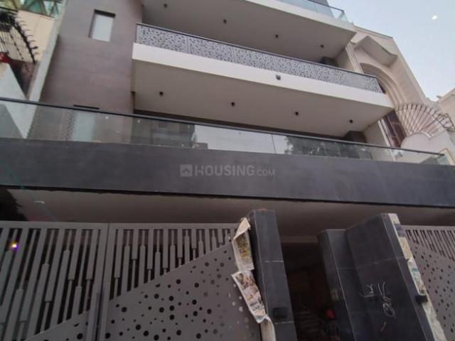 2 BHK Independent House in Paschim Vihar for resale New Delhi. The reference number is 21136267