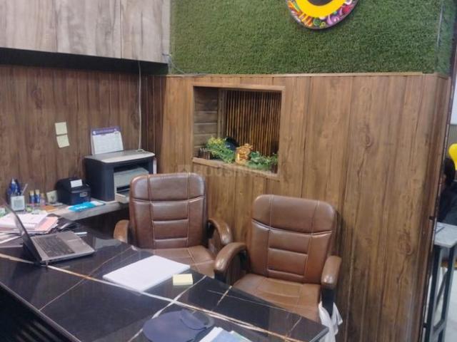 2 BHK Independent House in Patel Nagar for resale New Delhi. The reference number is 18167034