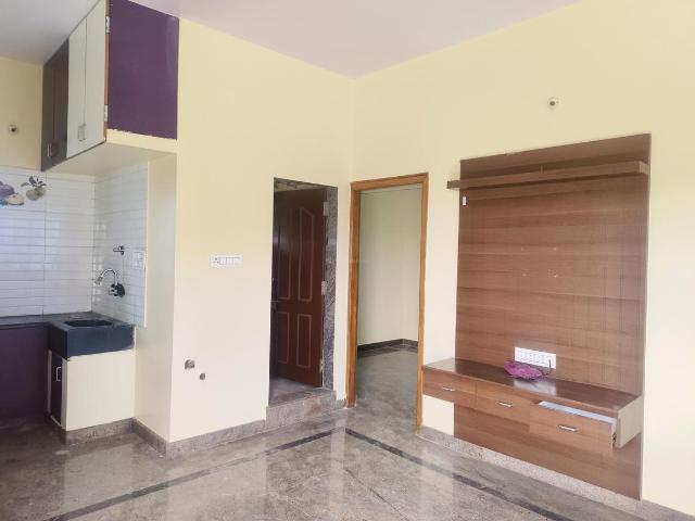 2 BHK Independent House in Peenya for rent Bengaluru. The reference number is 14470571
