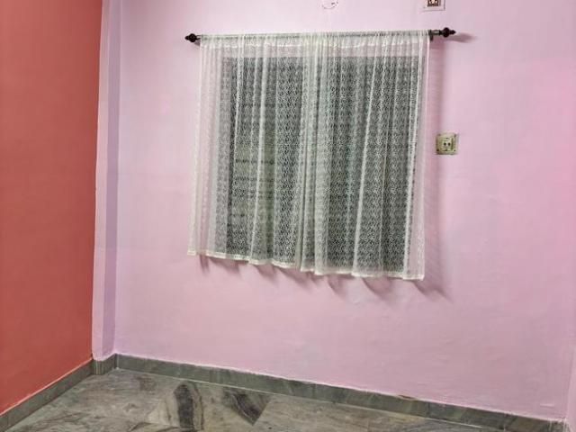 2 BHK Independent House in Phool Bagan for rent Kolkata. The reference number is 20945173