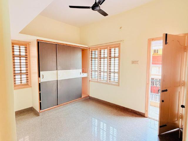 2 BHK Independent House in Phase 2 Block 6 for rent Bengaluru. The reference number is 21015177