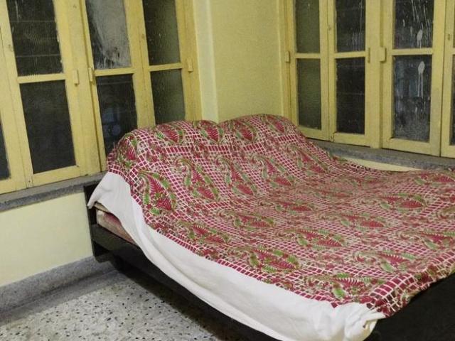 2 BHK Independent House in Picnic Garden for rent Kolkata. The reference number is 21124241