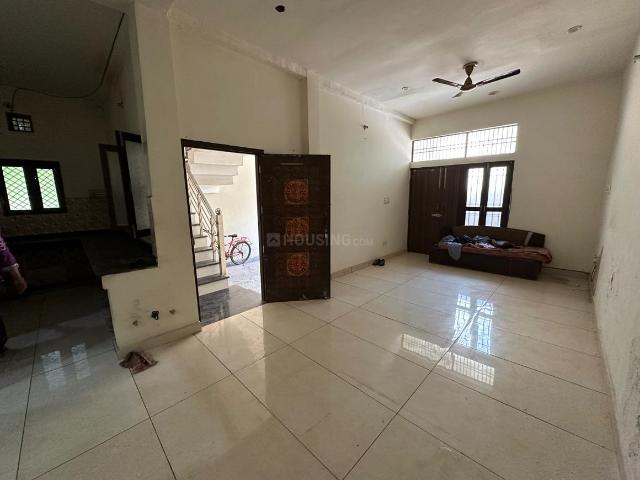 2 BHK Independent House in Pratap Vihar for rent Ghaziabad. The reference number is 21356522
