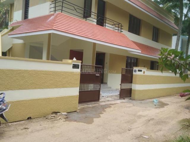 2 BHK Independent House in Pulayanarkotta for rent Thiruvananthapuram. The reference number is 8902313
