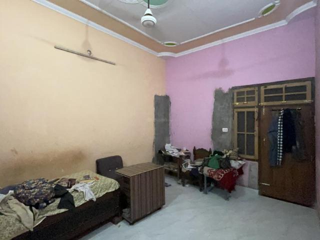 2 BHK Independent House in Rajajipuram for rent Lucknow. The reference number is 20338647