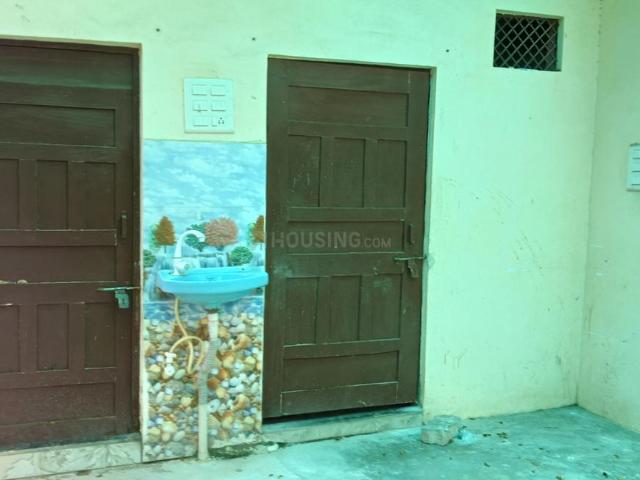 2 BHK Independent House in Rajajipuram for rent Lucknow. The reference number is 20855096