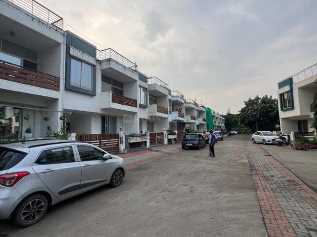 2 BHK Independent House in Rau for resale Indore. The reference number is 21060063