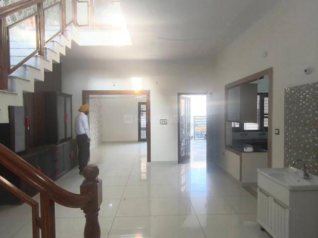 2 BHK Independent House in Red Hills for resale Chennai. The reference number is 20277391
