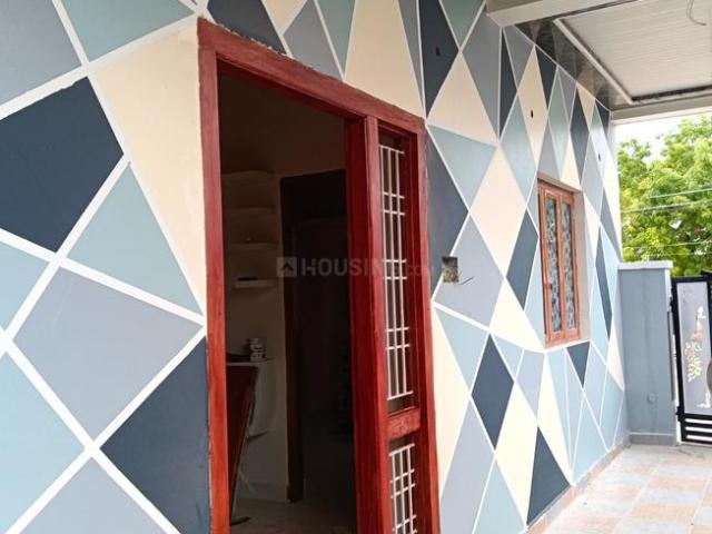 2 BHK Independent House in Red Hills for resale Chennai. The reference number is 20532539