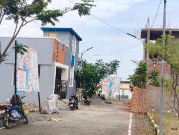 2 BHK Independent House in Red Hills for resale Chennai. The reference number is 20548077